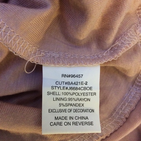 Eyeshadow blush pink cold shoulder v-neck bodysuit - Picture 8 of 8